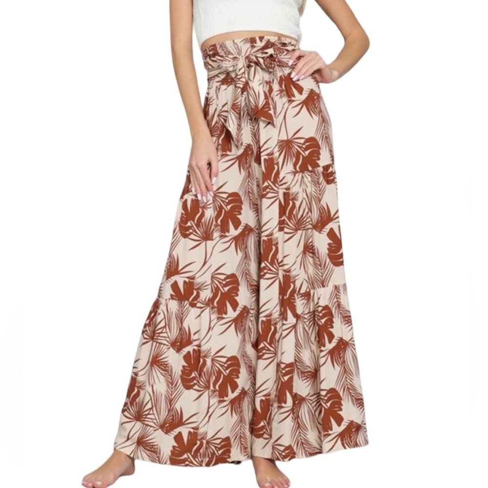 Women’s Tan/Brown Leaf Print Flowy Smocked Waistband Pant